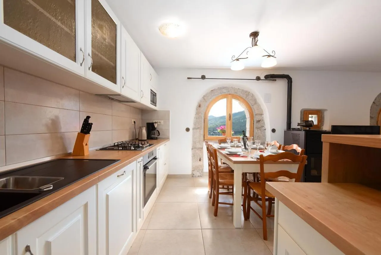 2 Apartments In Old Stone House Near Opatija Icici