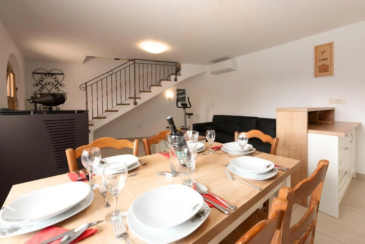 2 Apartments In Old Stone House Near Opatija Icici Croatia